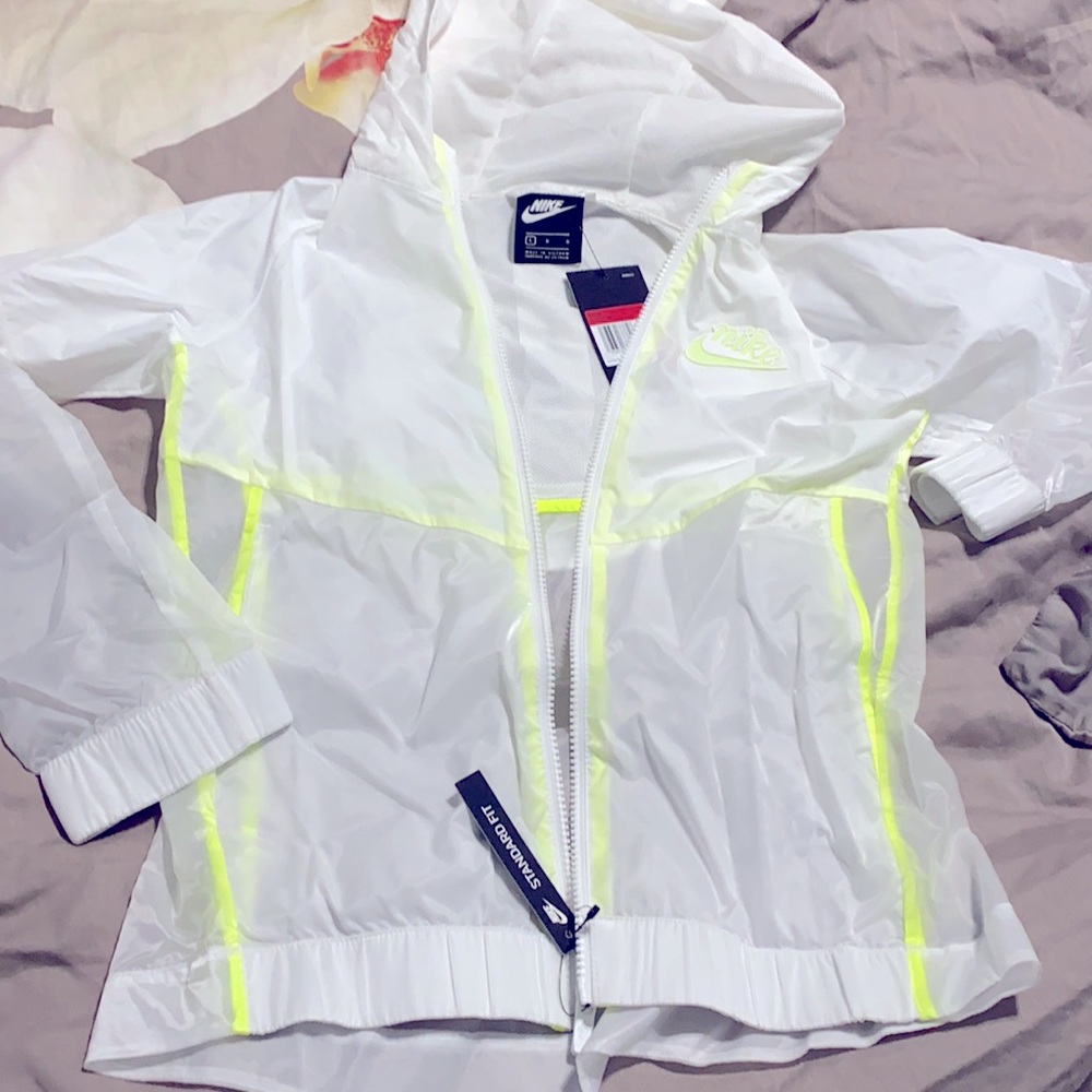 New Nike Girls large wind jacket